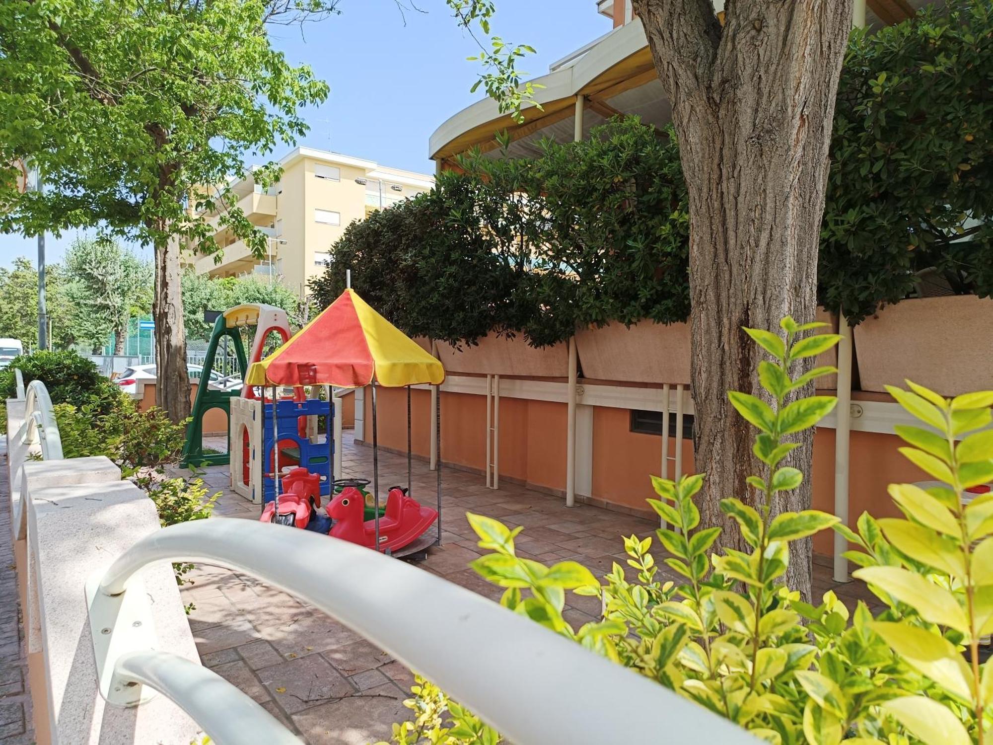 Hotel Joli Cesenatico Exteriér fotografie